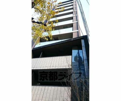 京都府京都市下京区西木屋町通松原下る難波町 11階建