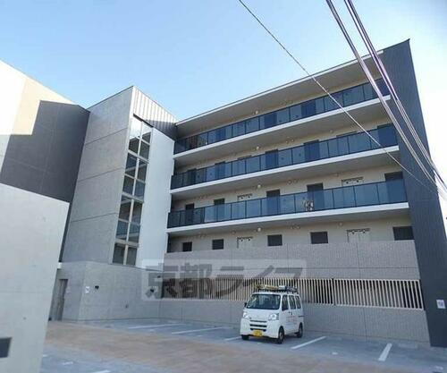京都府京都市右京区西京極橋詰町 5階建 築1年6ヶ月