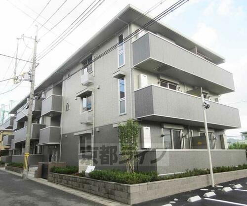 ロイヤル西野山 3階建
