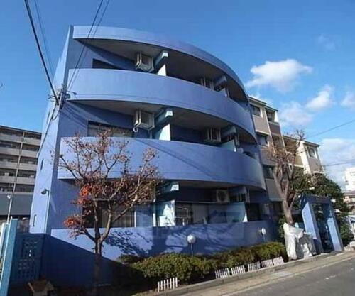 京都府京都市西京区牛ケ瀬奥ノ防町 3階建