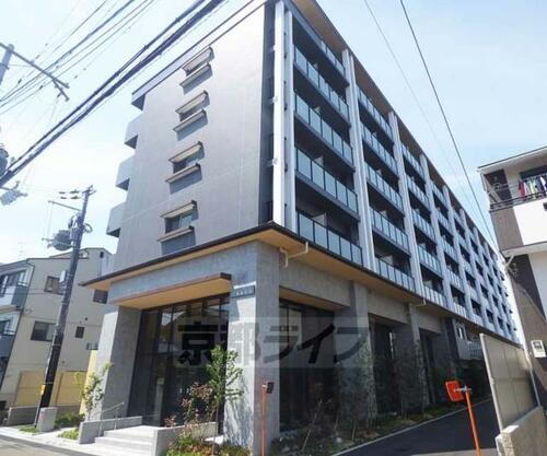 エステムコート京都西大路 7階建
