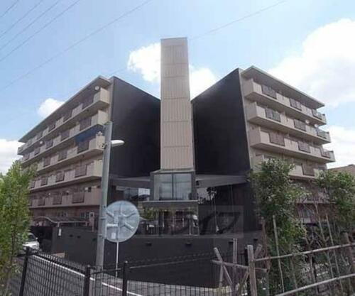 京都府京都市右京区梅津東構口町 6階建