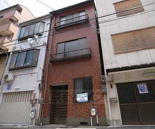 中京区末丸町貸家 3階建