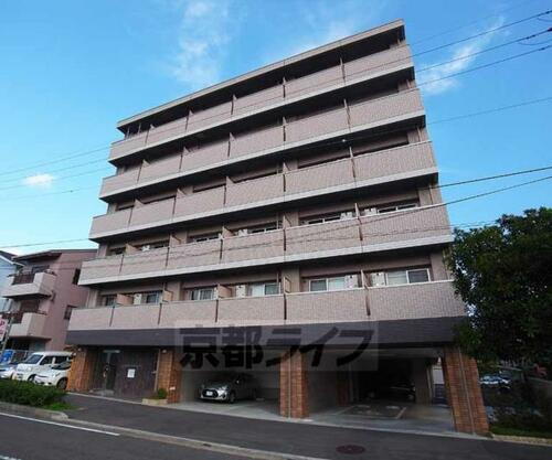 グランレブリー太秦天神川 6階建