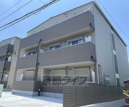 大阪府枚方市樋之上町 3階建
