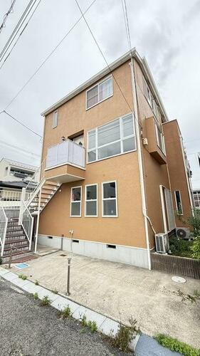 逗子５丁目戸建 3階建