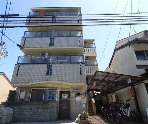京都府京都市上京区一条通浄福寺東入南新在家町 4階建