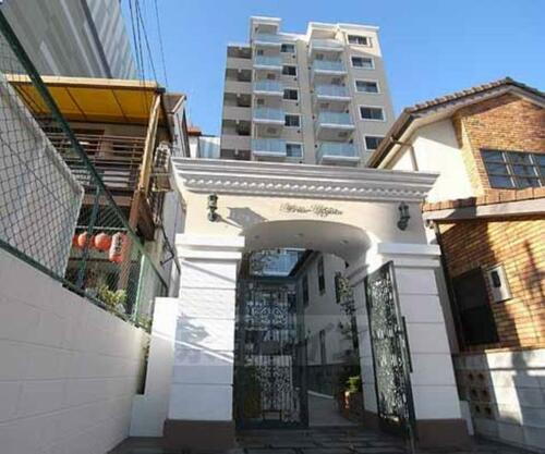 京都府京都市南区西九条院町 10階建