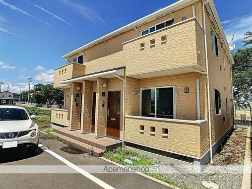 福島県郡山市安積町日出山字新鍬 2階建 築8年12ヶ月