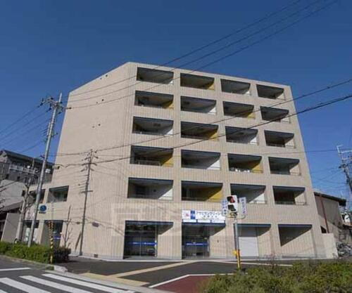 京都府京都市南区東九条河辺町 6階建
