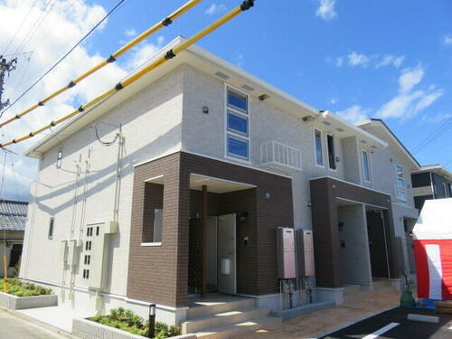 愛媛県新居浜市沢津町２丁目 賃貸アパート