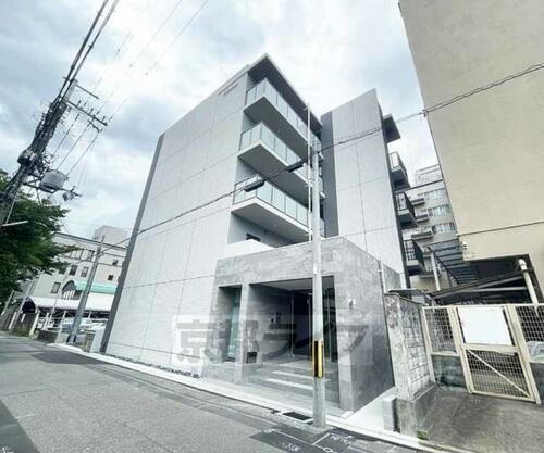 京都府京都市南区西九条南田町  5階建