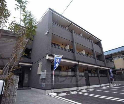 Ｃａｌｍｌｙ　Ｌｉｆｅ 3階建