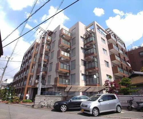 京都府京都市右京区西京極西大丸町 6階建