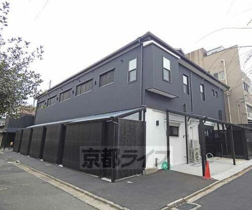 京都府京都市下京区朱雀正会町 2階建