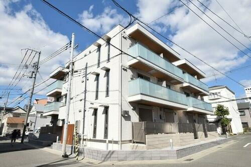 兵庫県神戸市長田区川西通４丁目 3階建