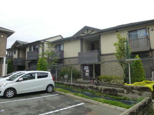 兵庫県川西市見野３丁目 2階建