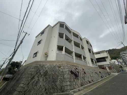 兵庫県神戸市中央区中島通４丁目 築2年2ヶ月 3階建