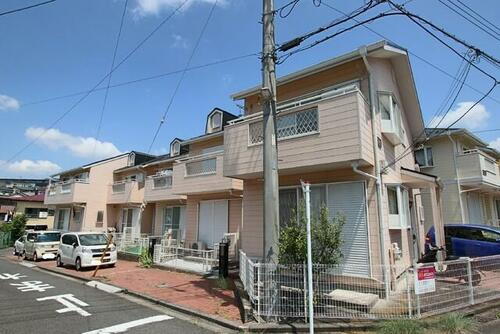 神奈川県横浜市泉区岡津町 テラスハウス