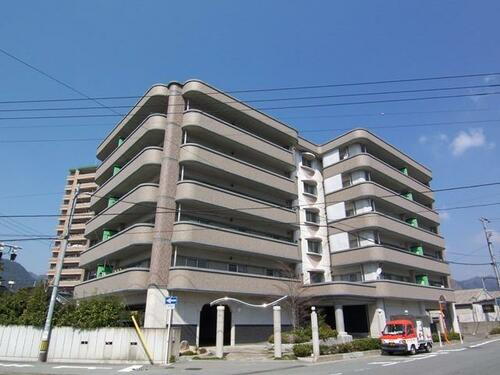 山口県山口市堂の前町 6階建