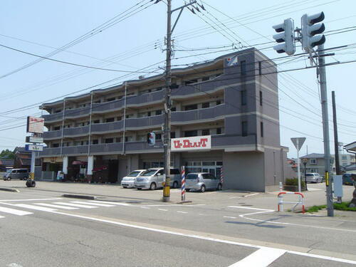 マスタッシュ堀川 4階建