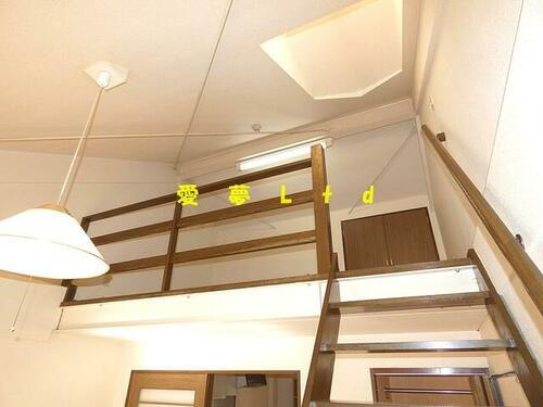 高知県高知市塩屋崎町１丁目 3階建 築32年11ヶ月