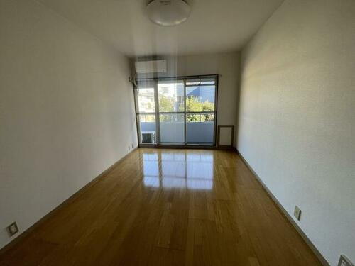 千葉県千葉市中央区春日１丁目 築41年10ヶ月 3階建