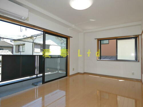 高知県高知市梅ノ辻 4階建 築27年9ヶ月