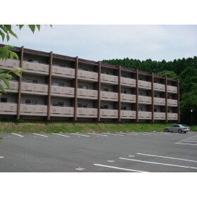 熊本県阿蘇郡南阿蘇村大字河陽 3階建