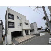 神奈川県三浦郡葉山町堀内 3階建 築12年8ヶ月