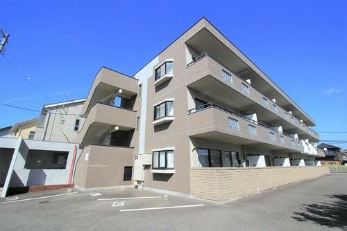 愛媛県松山市古三津１丁目 賃貸マンション