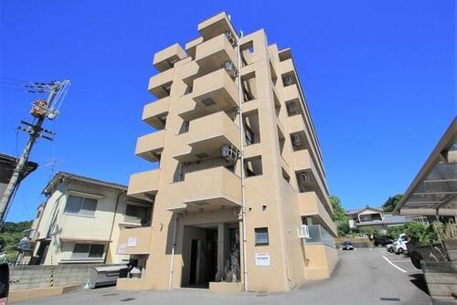 愛媛県松山市南江戸６丁目 賃貸マンション