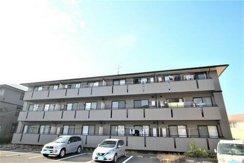 レスポワール赤坂Ｂ棟 3階建