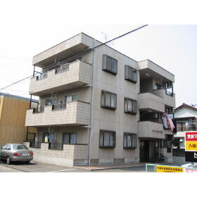 愛知県名古屋市南区鶴里町１丁目 3階建