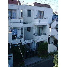 東京都豊島区南長崎６丁目 3階建 築35年8ヶ月