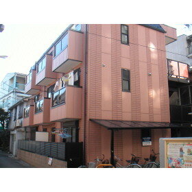 東京都荒川区東尾久３丁目 3階建 築18年6ヶ月