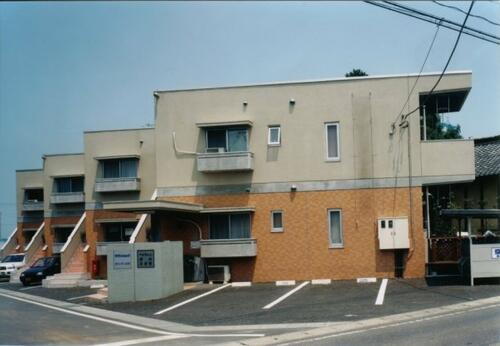 ベルフォーレ館林壱番館 2階建