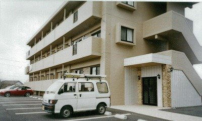 熊本県阿蘇市西町 3階建 築18年8ヶ月