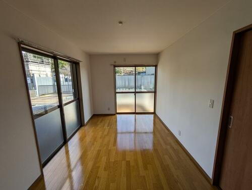 神奈川県横浜市旭区上川井町 テラスハウス