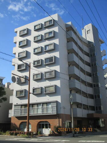 以和貴司マンション 8階建