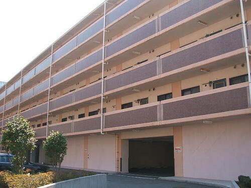 ファミーユ南長崎壱番館
