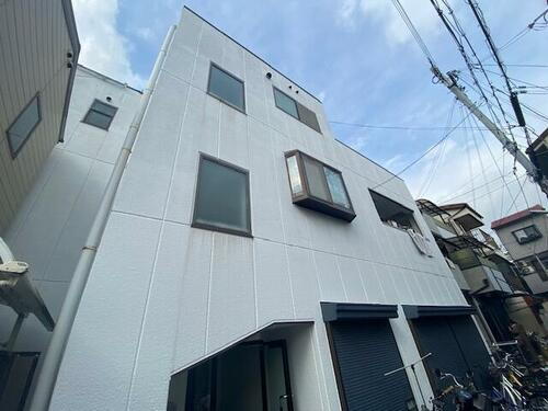 兵庫県神戸市兵庫区下沢通４丁目 3階建