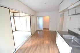 広島県広島市西区井口２丁目 築45年12ヶ月 3階建