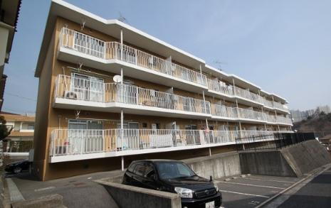 広島県広島市西区井口４丁目 築42年4ヶ月 3階建