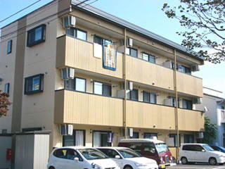 鈴川壱番館 3階建