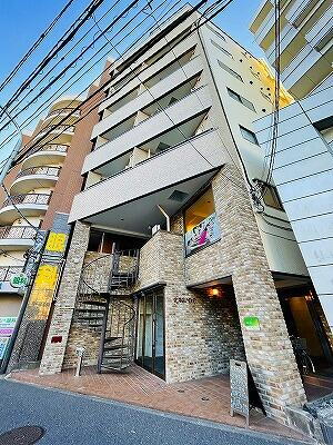 神奈川県横浜市神奈川区西神奈川２丁目 賃貸マンション