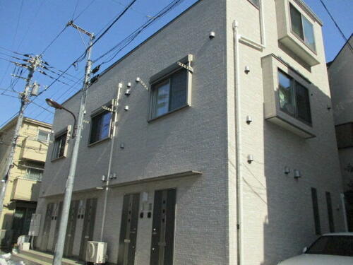 コート・ティアラ