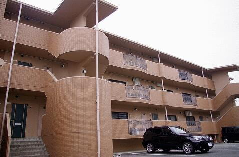 愛知県豊橋市上野町字上ノ山 3階建 築25年6ヶ月