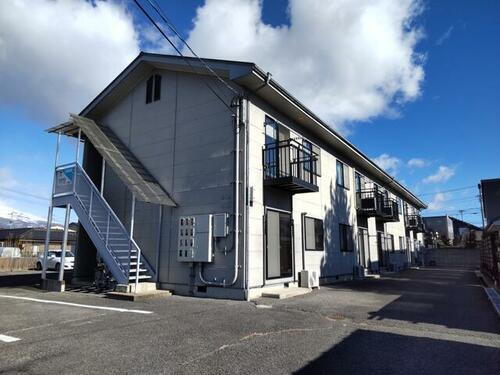 長野県佐久市岩村田 2階建