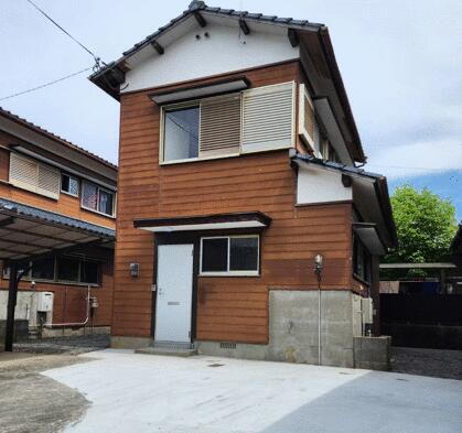 大分県佐伯市女島 2階建